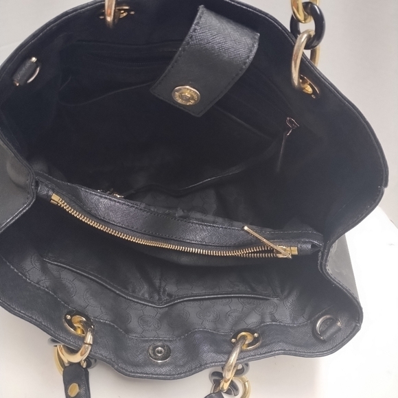 Elegant Black Faux Leather Tote with Gold Chain Handles – Chic Shoulder Bag - Picture 11 of 11